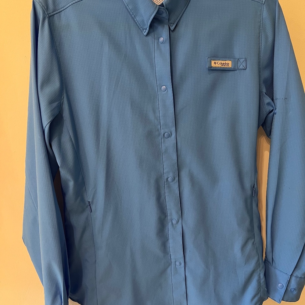 Columbia sun blocking blouse